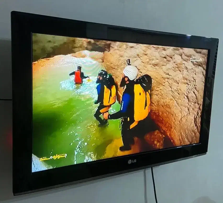 تلویزیون ۳۲ اینچ ال جی|تلویزیون و پروژکتور|آستانه اشرفیه, |دیوار