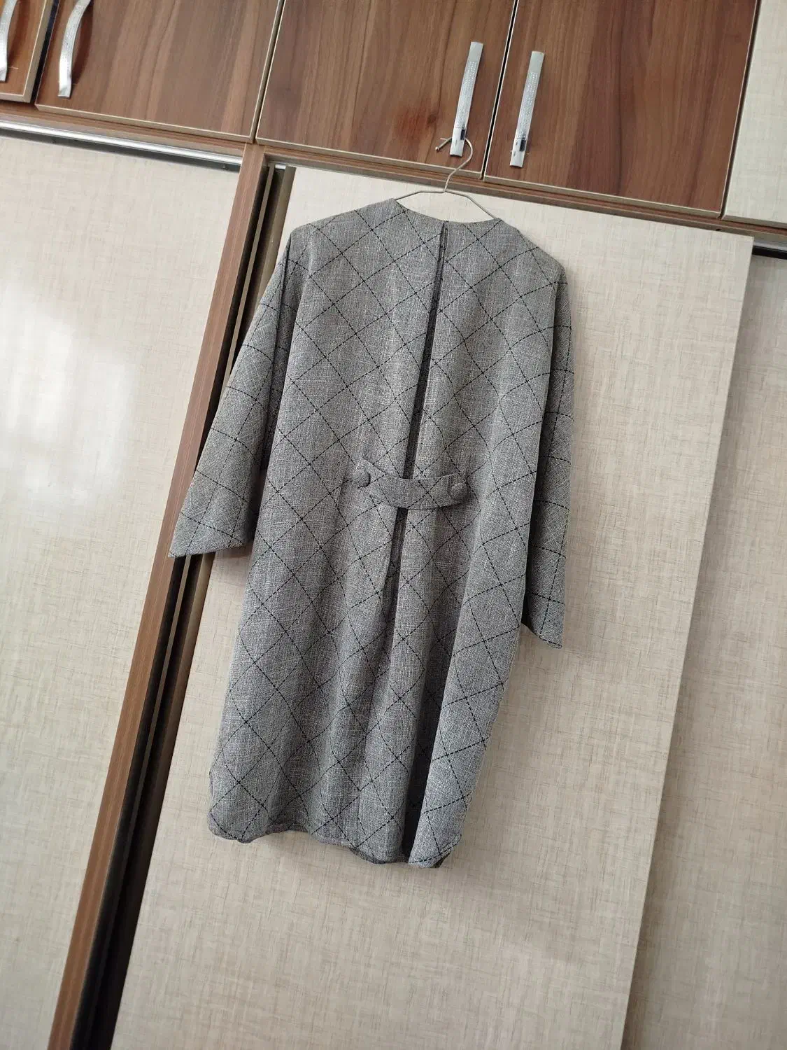 تعدادی مانتو،مانتوبارانی پالتوکاپشن(جنس مارک)|لباس|سهند, |دیوار