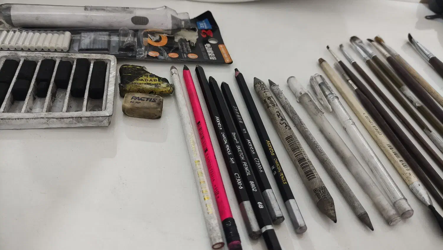 پک کامل سیاه قلم|لوازم التحریر|کاشان, شهرک خاتم الانبیا (مسکن ملی کاشان)|دیوار