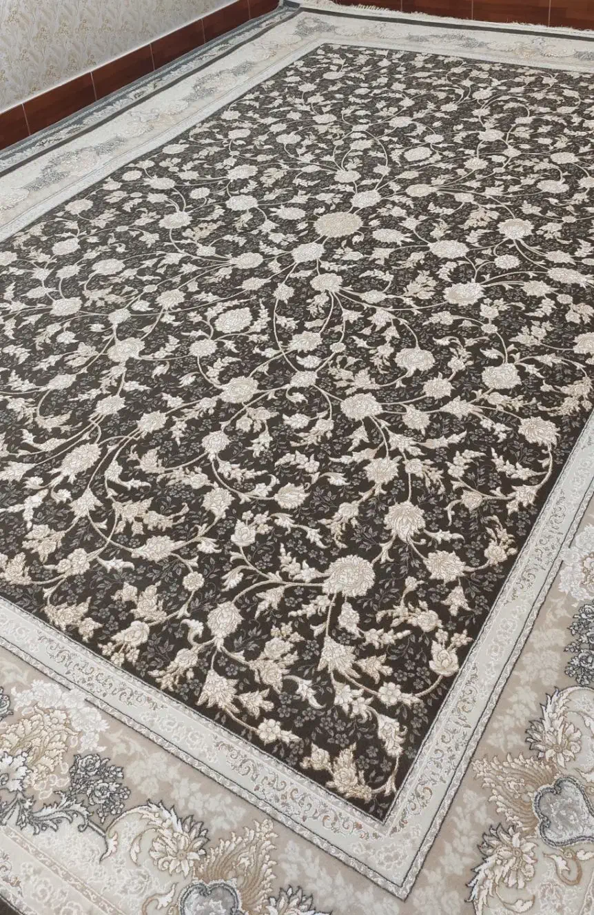 فرش‌ها ۷۰۰ شانه تراکم ۲۵۵۰ نخ صد درصد اکرولیک اصل|فرش|بروجرد, |دیوار