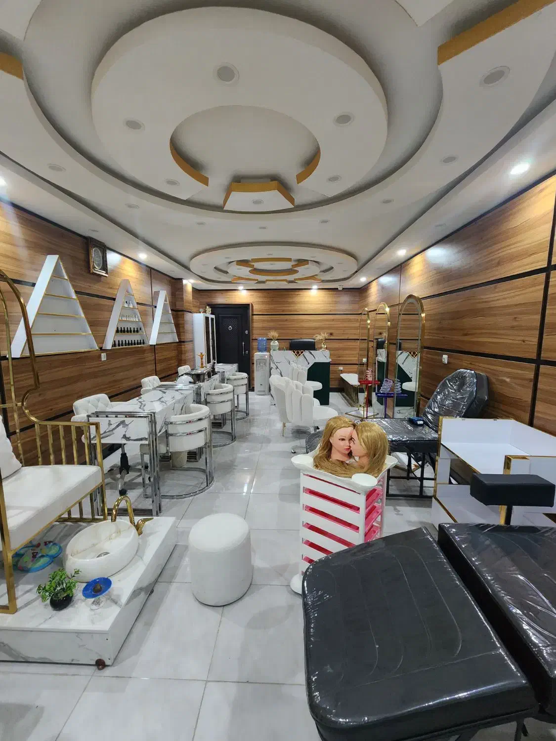 استخدام پرسنل کاربلد و حرفه ای دارای مشتری|استخدام درمانی، زیبایی، بهداشتی|بوشهر, |دیوار