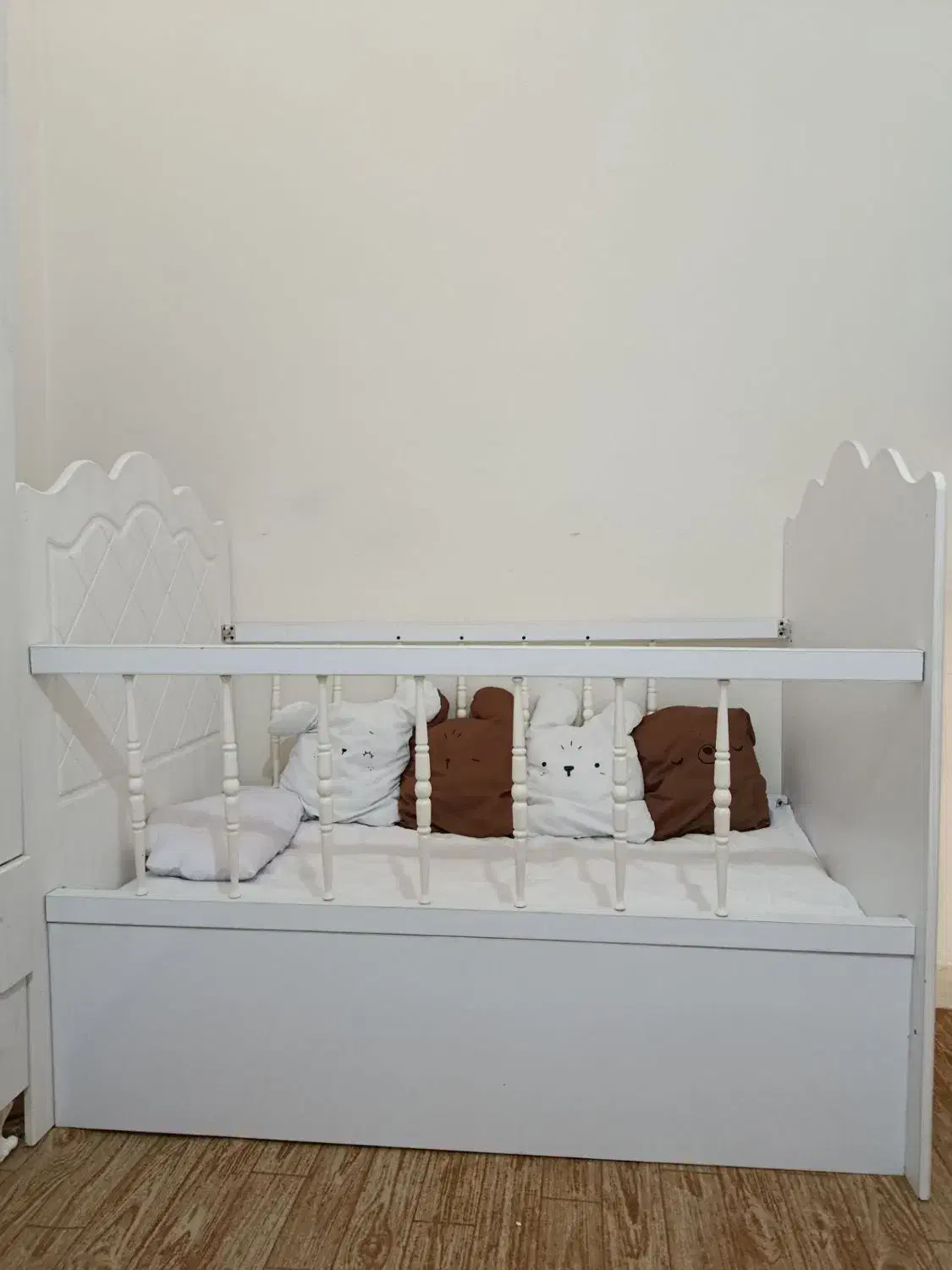 تخت خواب سیسمونی نوزاد و کودک|اسباب و اثاث بچه|آبیک, |دیوار