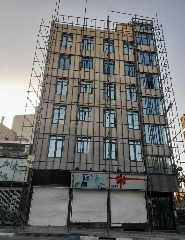 اجرای رنگ نمای ساختمان و اجرای لگو در ابعاد بزرگ|خدمات پیشه و مهارت|تهران, میدان ولیعصر|دیوار