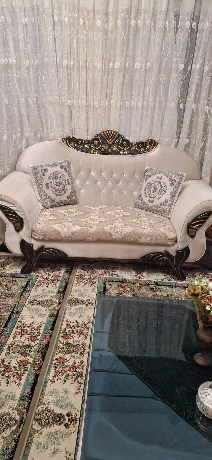 خانه و آشپزخانه .مبلمان|مبلمان خانگی و میز عسلی|کیش, |دیوار