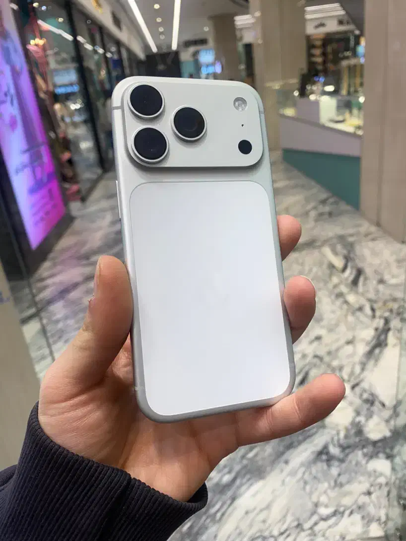 ایفون ۱۷ پرو ۲۵۶ iphone 17 pro zaa استثنایی|موبایل|تهران, صادقیه|دیوار