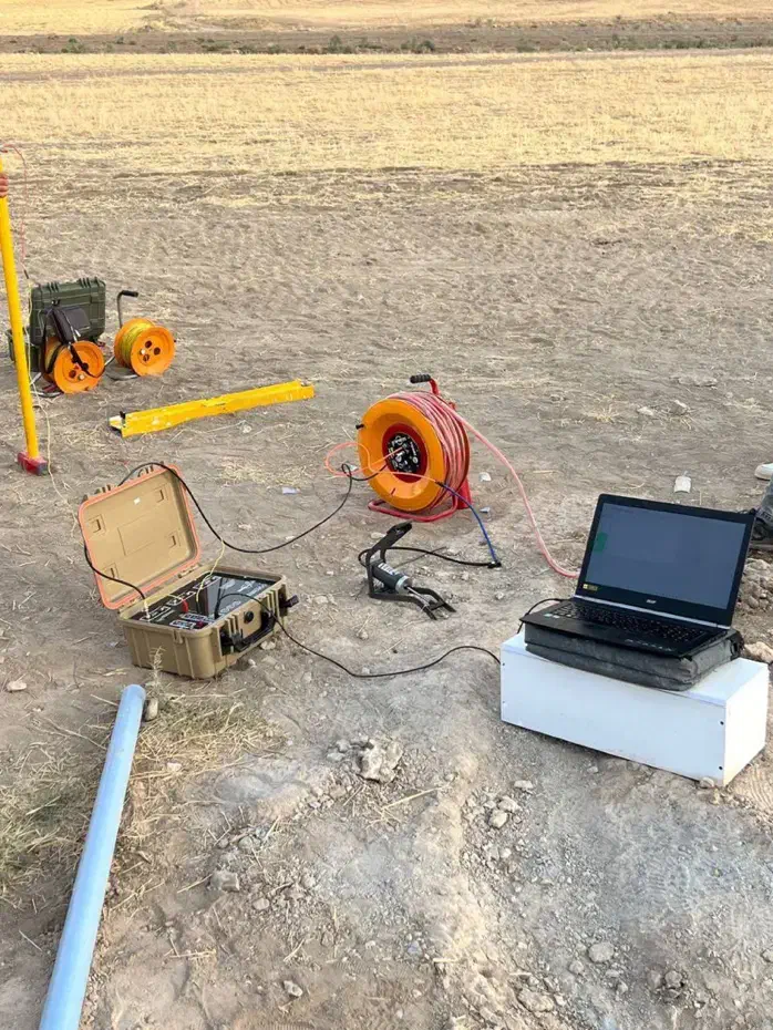 دستگاه اندازه‌گیری مقاومت زمین و لرزه‌نگاری مهندسی|فعالیت داوطلبانه تحقیقاتی|تهران, دانشگاه شریف|دیوار