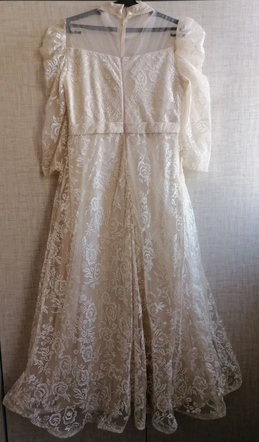 لباس مجلسی زنانه|لباس|قم, قلعه کامکار|دیوار