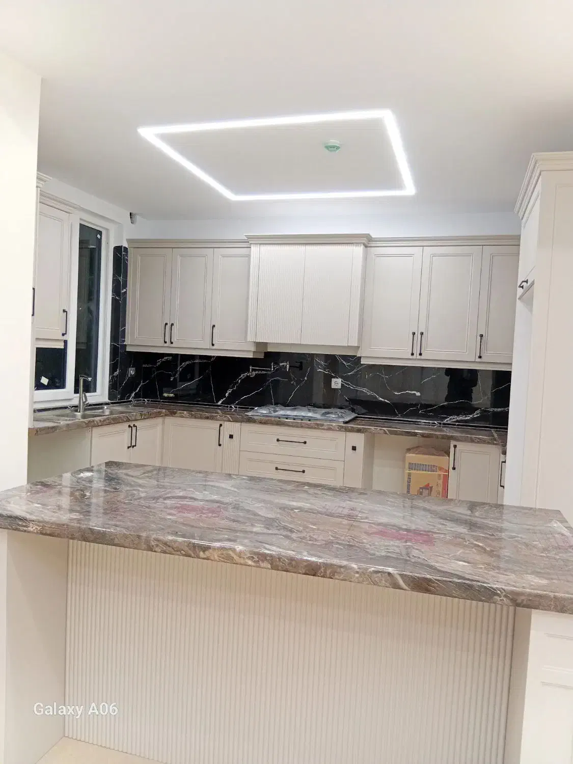 فردوس شرق نوساز ۱۴۱ متر ۲p فول امکانات تبدیل دارد