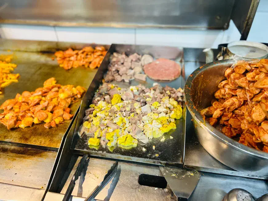 کارگر ساده ساندویچی|استخدام خدمات فروشگاه و رستوران|قزوین, |دیوار