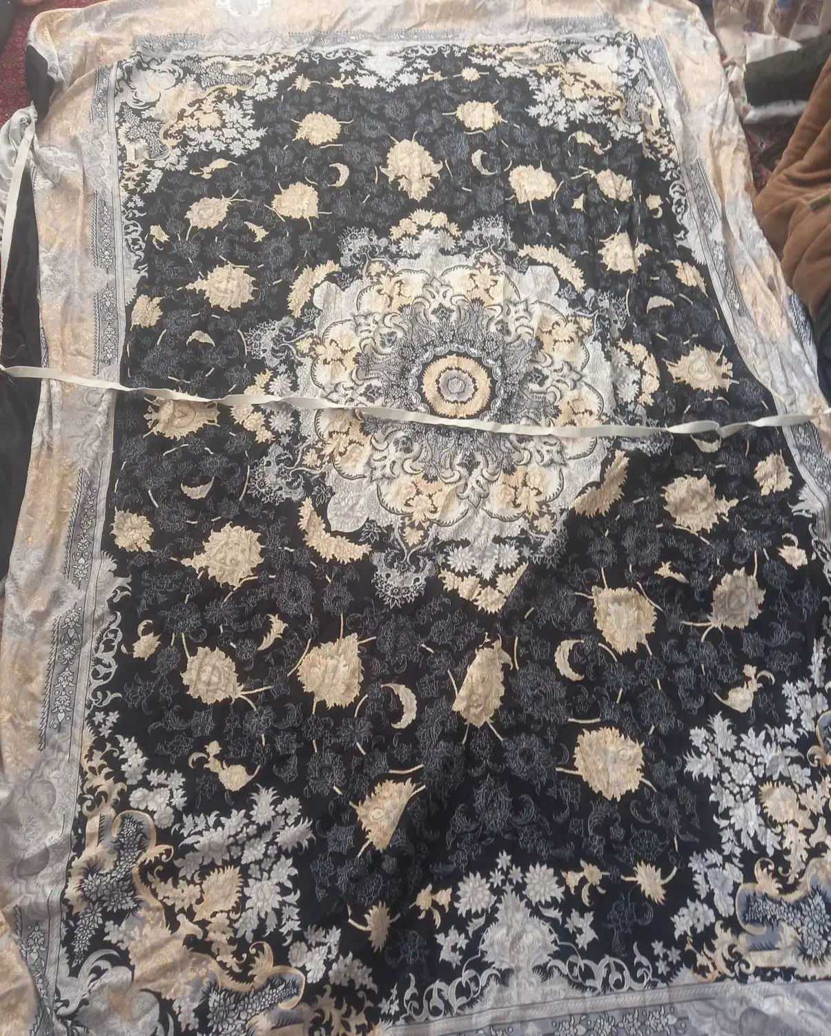 روی فرش|فرش|سنندج, |دیوار