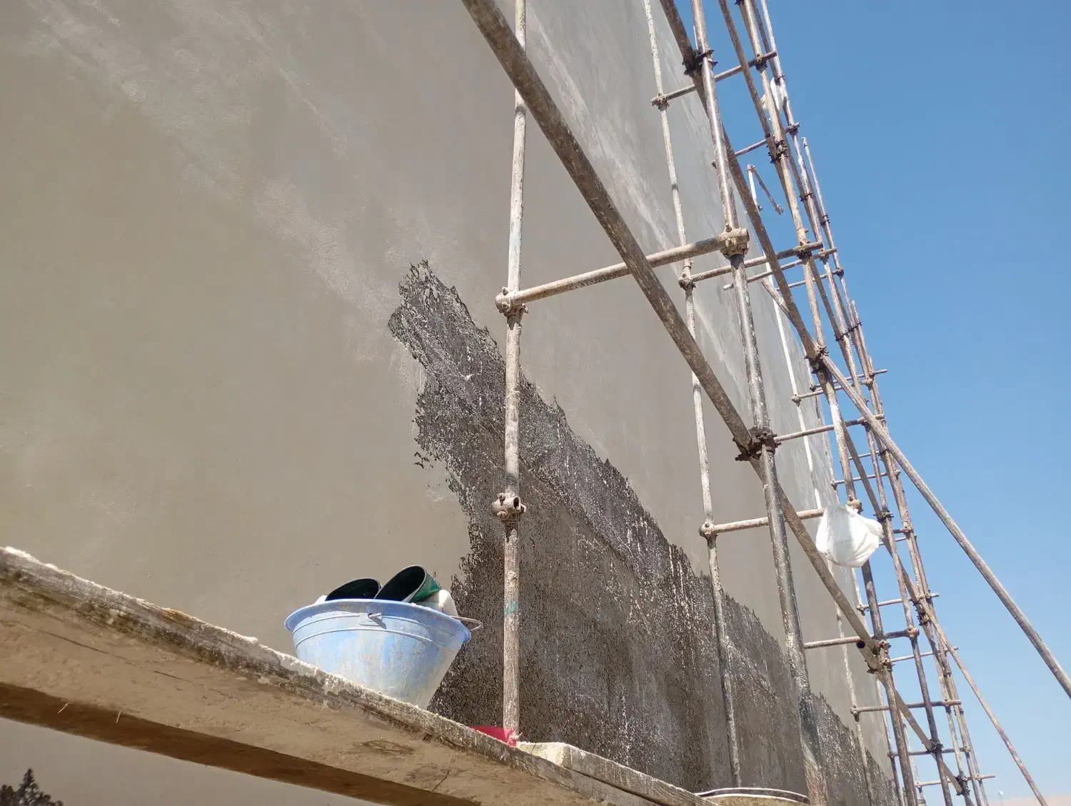 پلاستر زبره نرمه بلوک لیکا، متری چکی .وو|خدمات پیشه و مهارت|شیراز, سیاه سنگ|دیوار