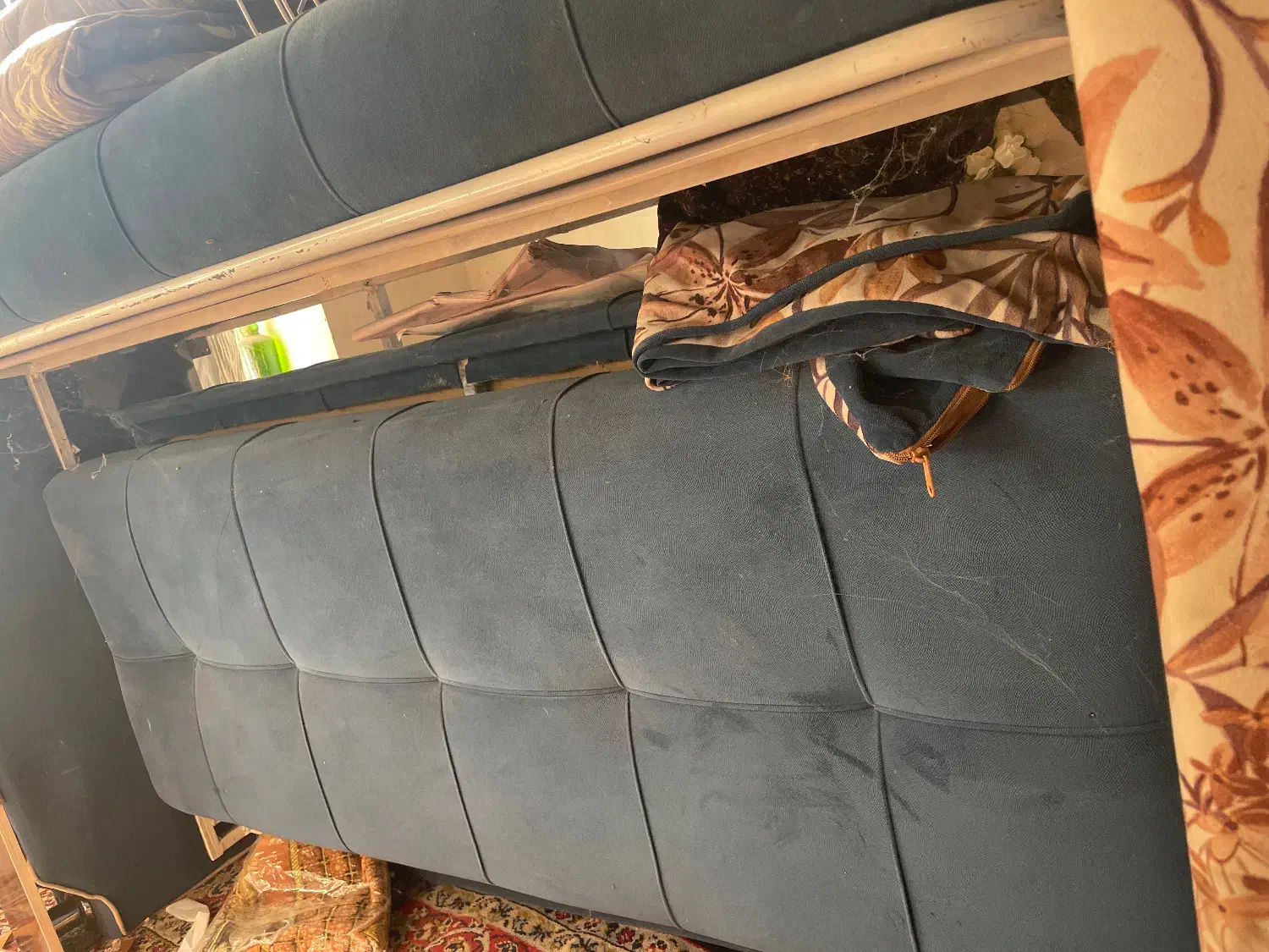 مبل تخت شو سه نفره فلزی|مبلمان خانگی و میز عسلی|نیشابور, شهرک فیروزه|دیوار