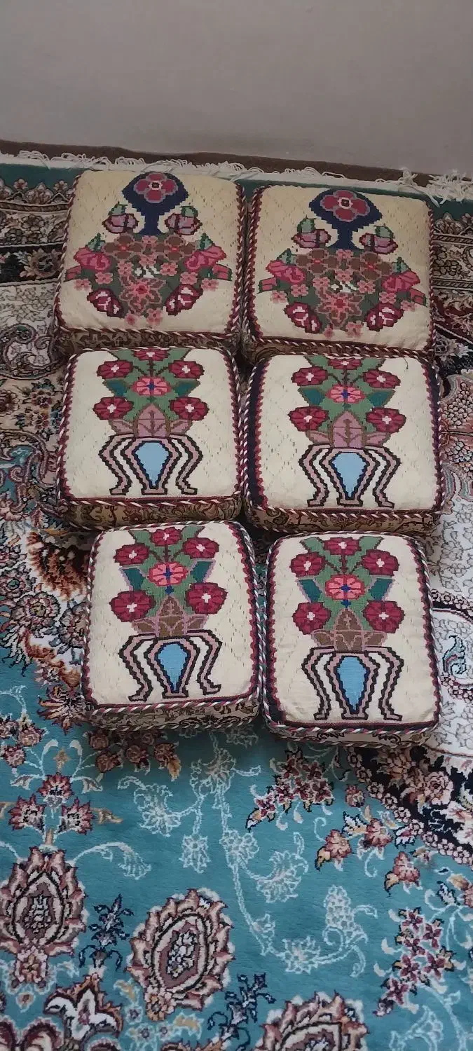 پشتی کوچک|پشتی|بیجار, |دیوار