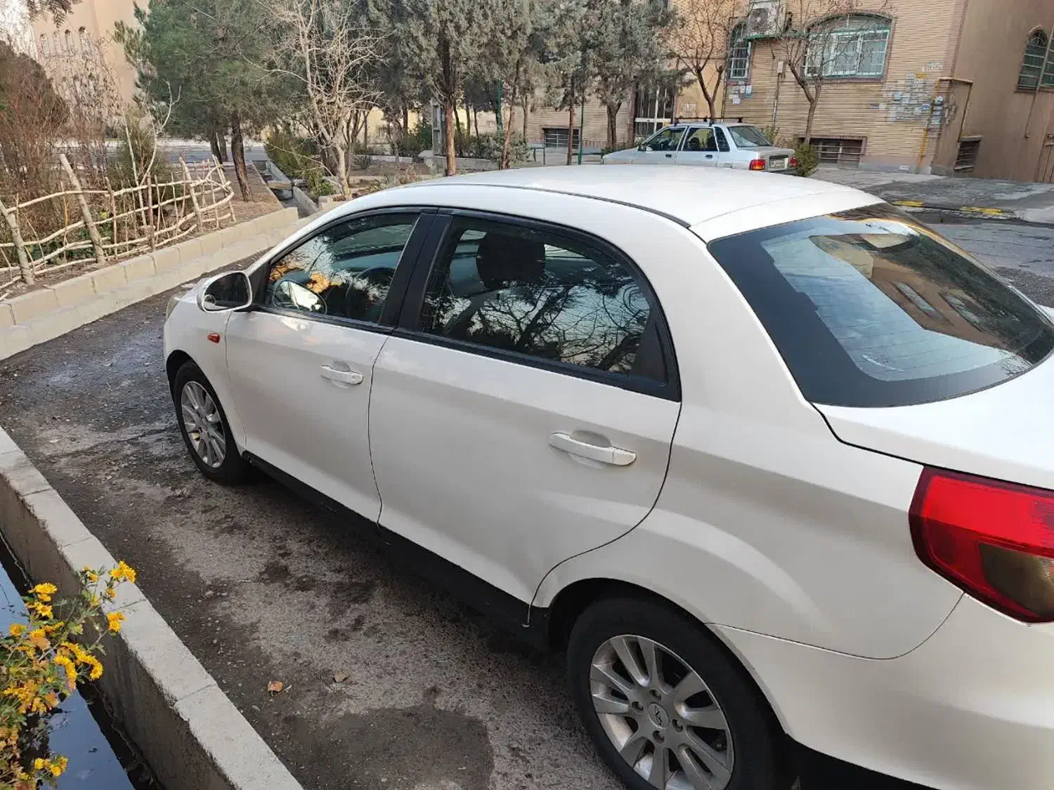 نقدی|خودرو سواری و وانت|اندیشه, اندیشه فاز ۳|دیوار