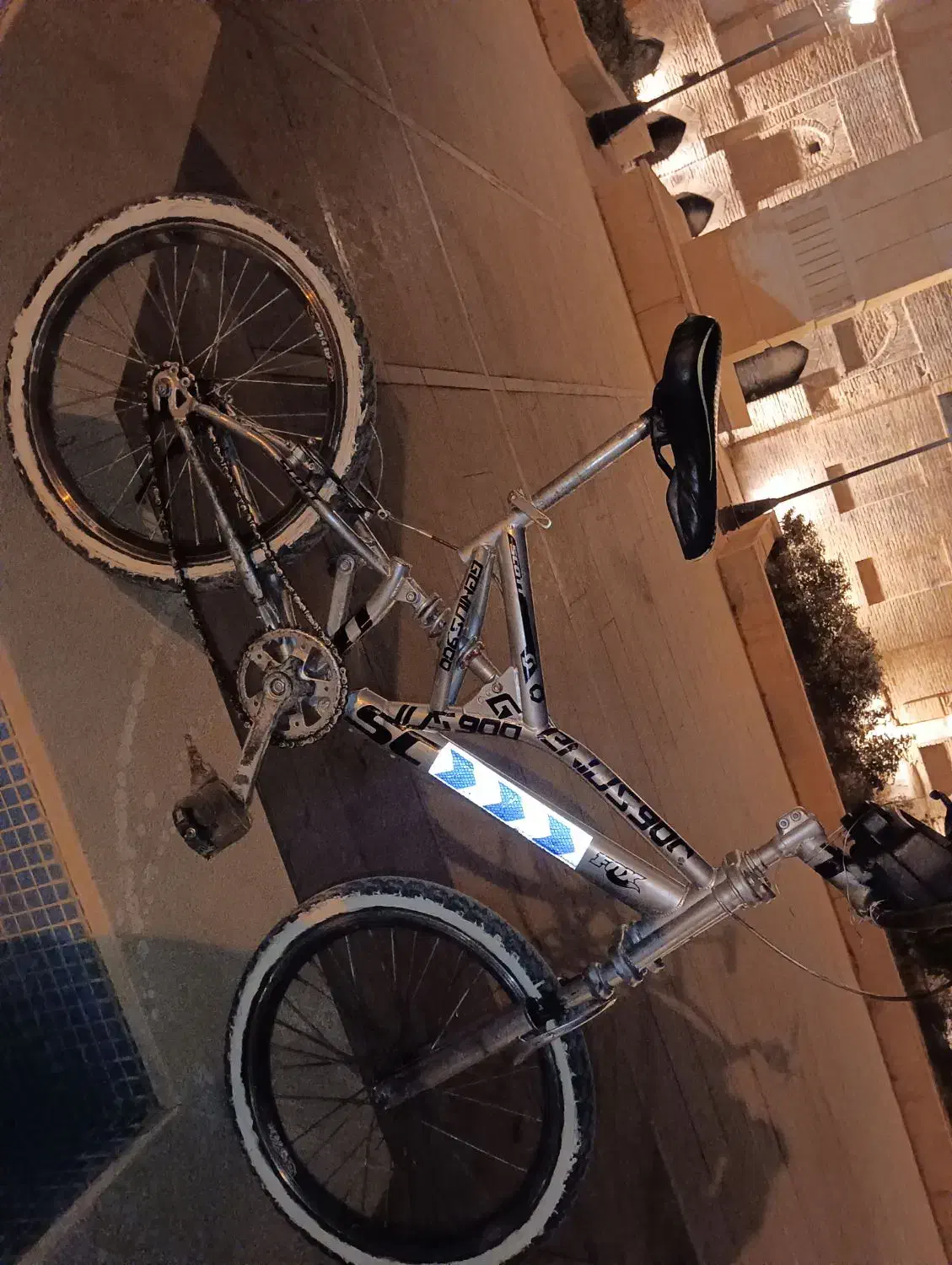 دوچرخه ۲۰|دوچرخه، اسکیت، اسکوتر|شیراز, لب آب|دیوار