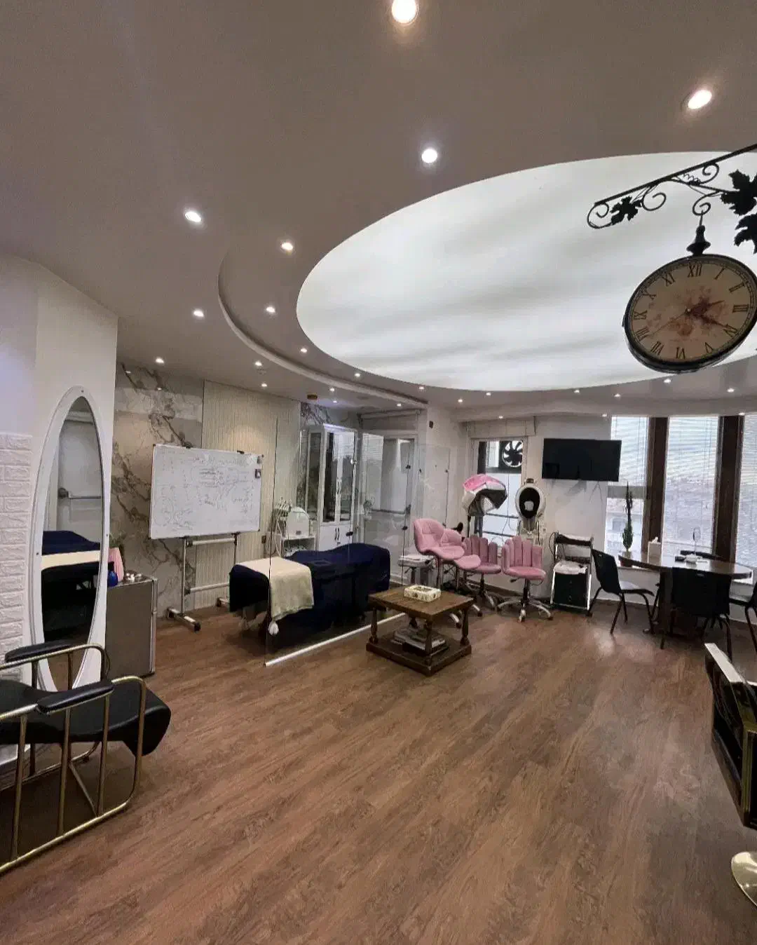 اجاره ۱۰۰متری / اداری تجاری/ گلسار / برج هخامنش|اجارهٔ دفتر کار، اتاق اداری، مطب|رشت, گلسار|دیوار