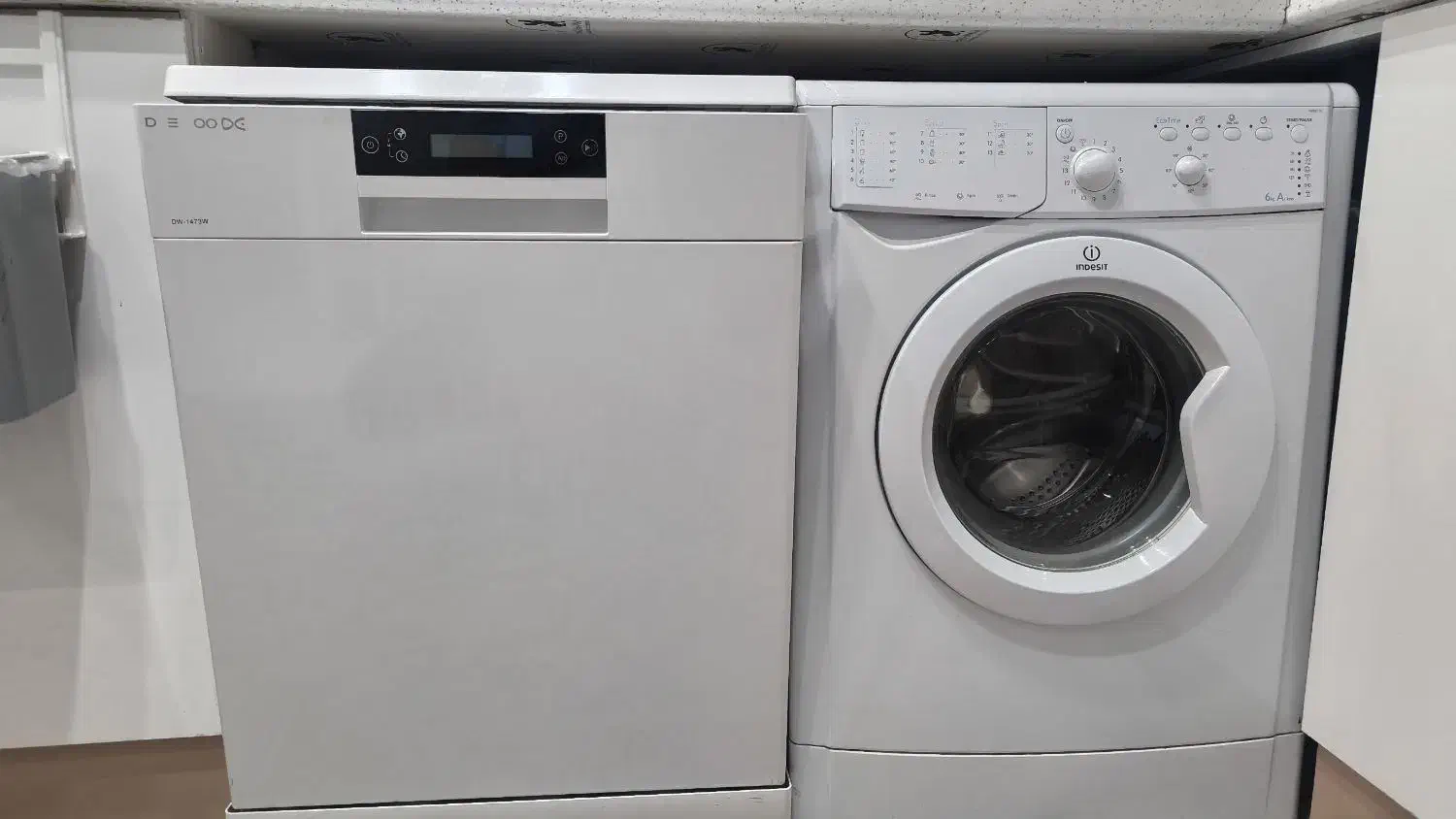 لباس شویی ایندوزیت ساخت ایتالیا و لباس شویی دوو|ماشین لباسشویی و خشککن لباس|مشهد, رضاشهر|دیوار