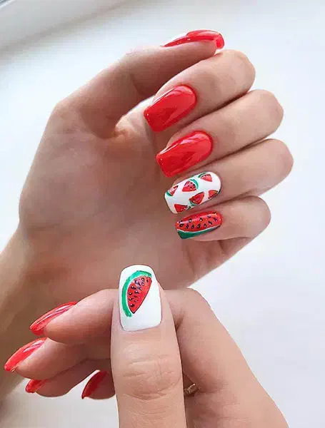 خدمات ناخن تخفیف یلدایی کاشت اولیه ۳۰۰|خدمات آرایشگری و زیبایی|اصفهان, باب الدشت|دیوار