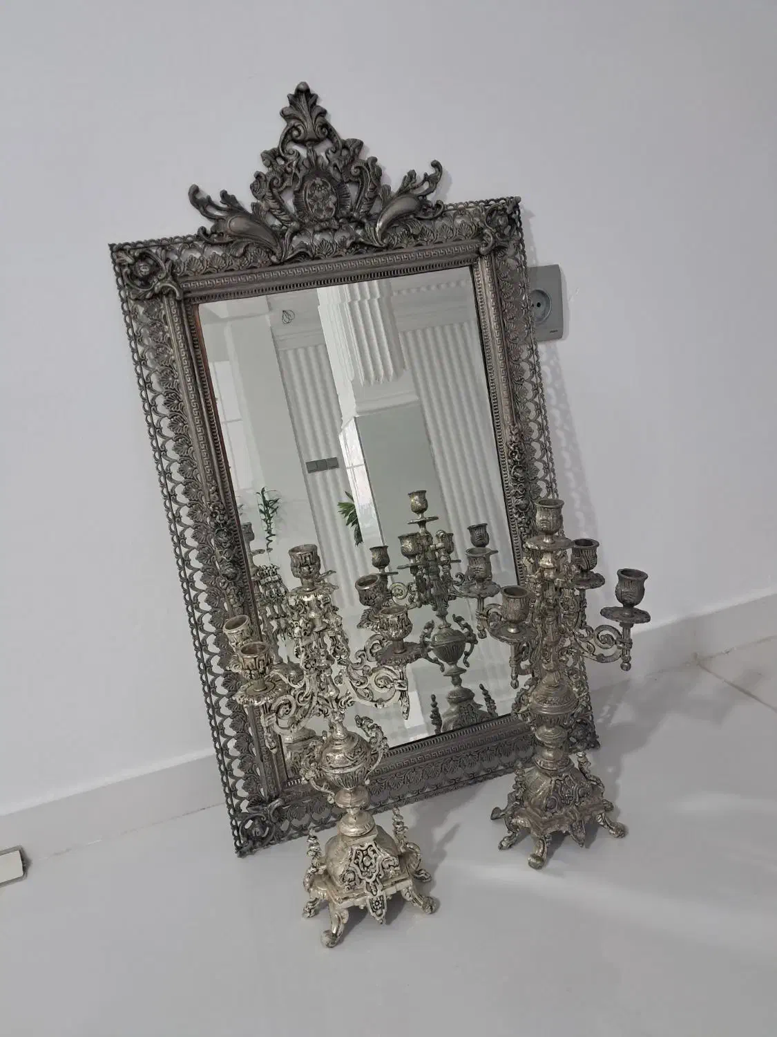 آینه و شمدان برنز|آینه|آستارا, |دیوار