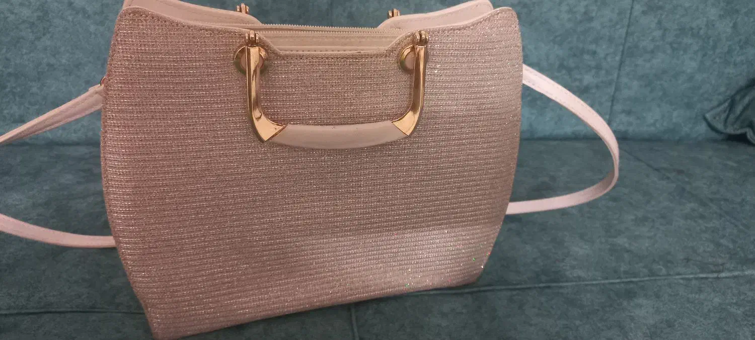 کیف مجلسی|کیف، کفش، کمربند|قم, شهر قائم|دیوار