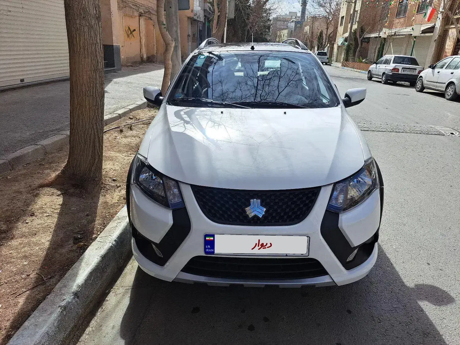 کوئیک GXR سفید مشکی خاص|خودرو سواری و وانت|اصفهان, سرچشمه|دیوار