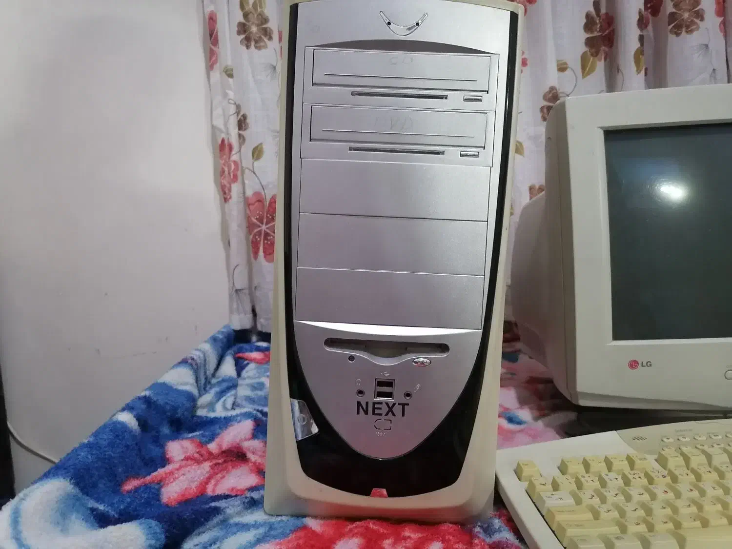 کامپیوتر قدیمی|رایانه رومیزی|ارومیه, |دیوار