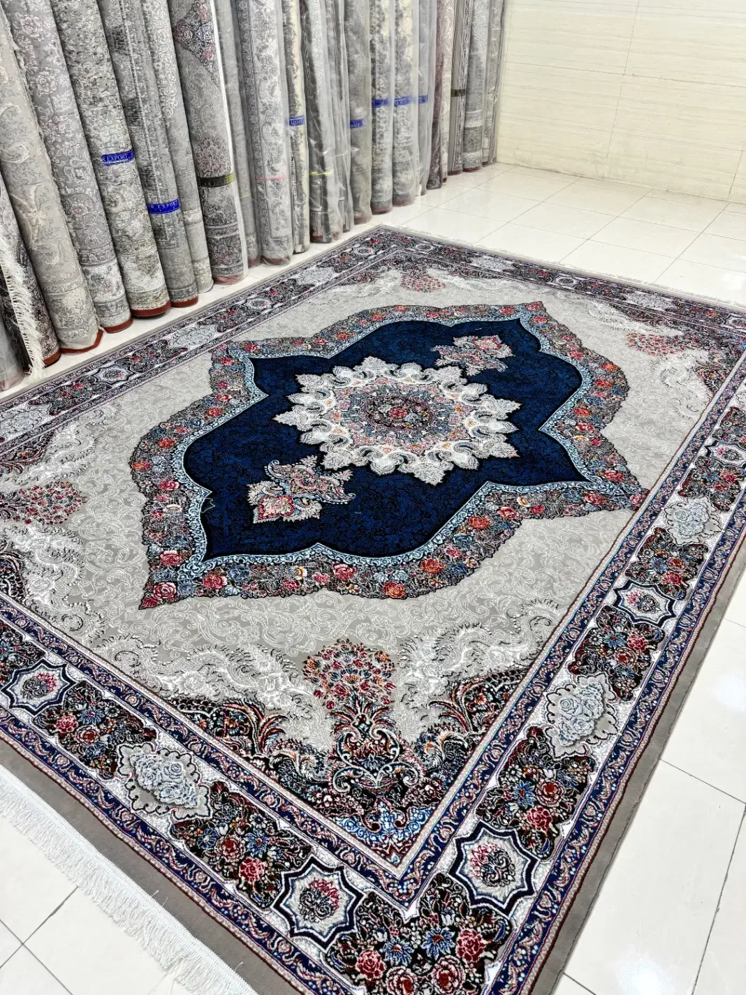 فرش 24کیلویی طرح ۷۵۰شانه ۲۰تخته|فرش|شیراز, شهرک رضوان|دیوار