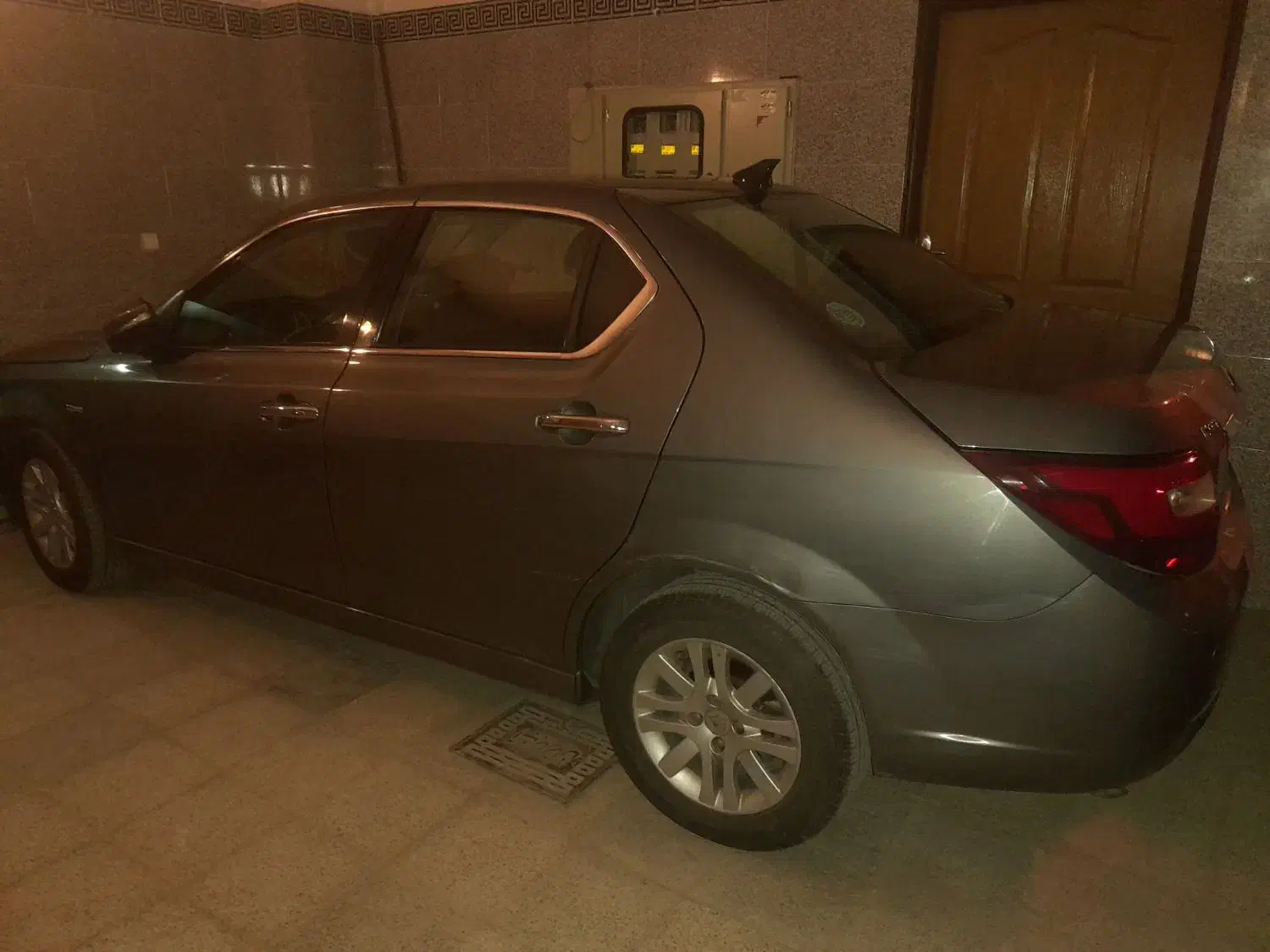 دنا پلاس|خودرو سواری و وانت|اصفهان, بهارستان|دیوار