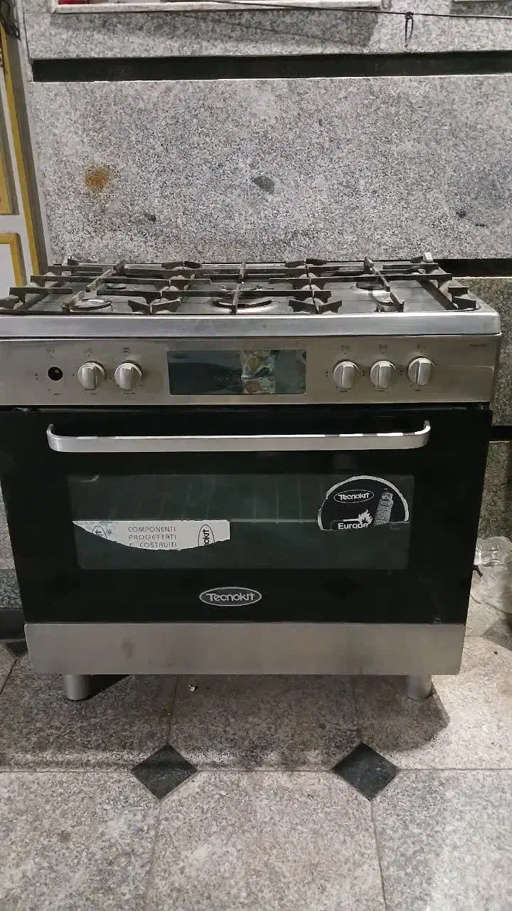 اجاق گاز کارکرده فردار تکنو تیک|اجاق گاز و لوازم برقی پختوپز|قم, قلعه کامکار|دیوار