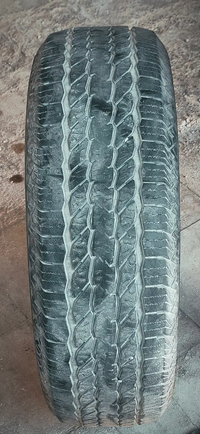 چهار حلقه لاستیک ۸۰ درصد و گارد عقب فلزی|قطعات یدکی و لوازم جانبی|زرند, |دیوار