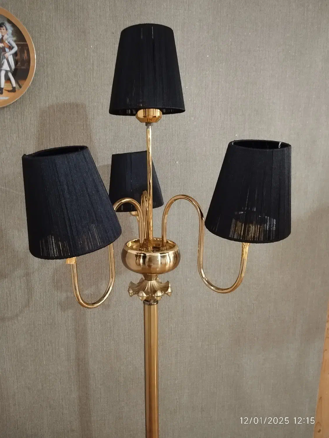 آباژور ایستاده چهار شعله|چراغ خواب و آباژور|شهریار, شهریار|دیوار