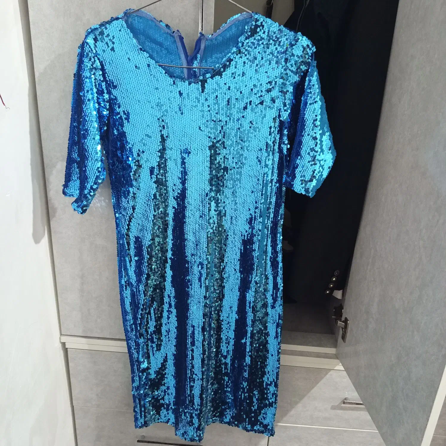 مجلسی|لباس|اسلام‌‌آباد غرب, |دیوار