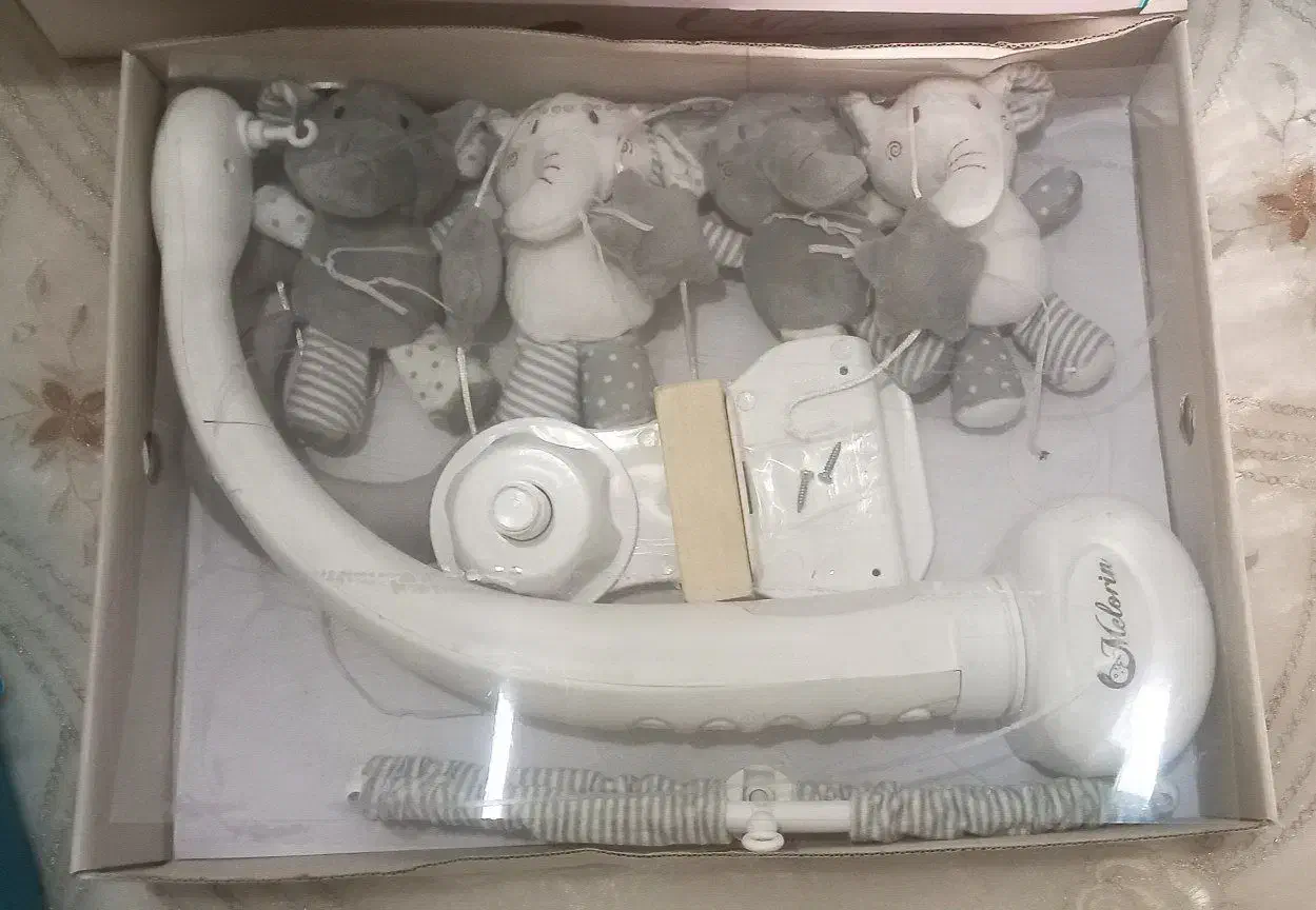 فروش حضوری تعدادی آویز تخت نوزاد|اسباب و اثاث بچه|مشهد, محمدآباد|دیوار