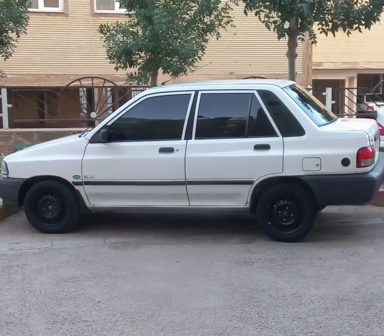 پراید معاوضه با پژو|خودرو سواری و وانت|زاهدان, |دیوار