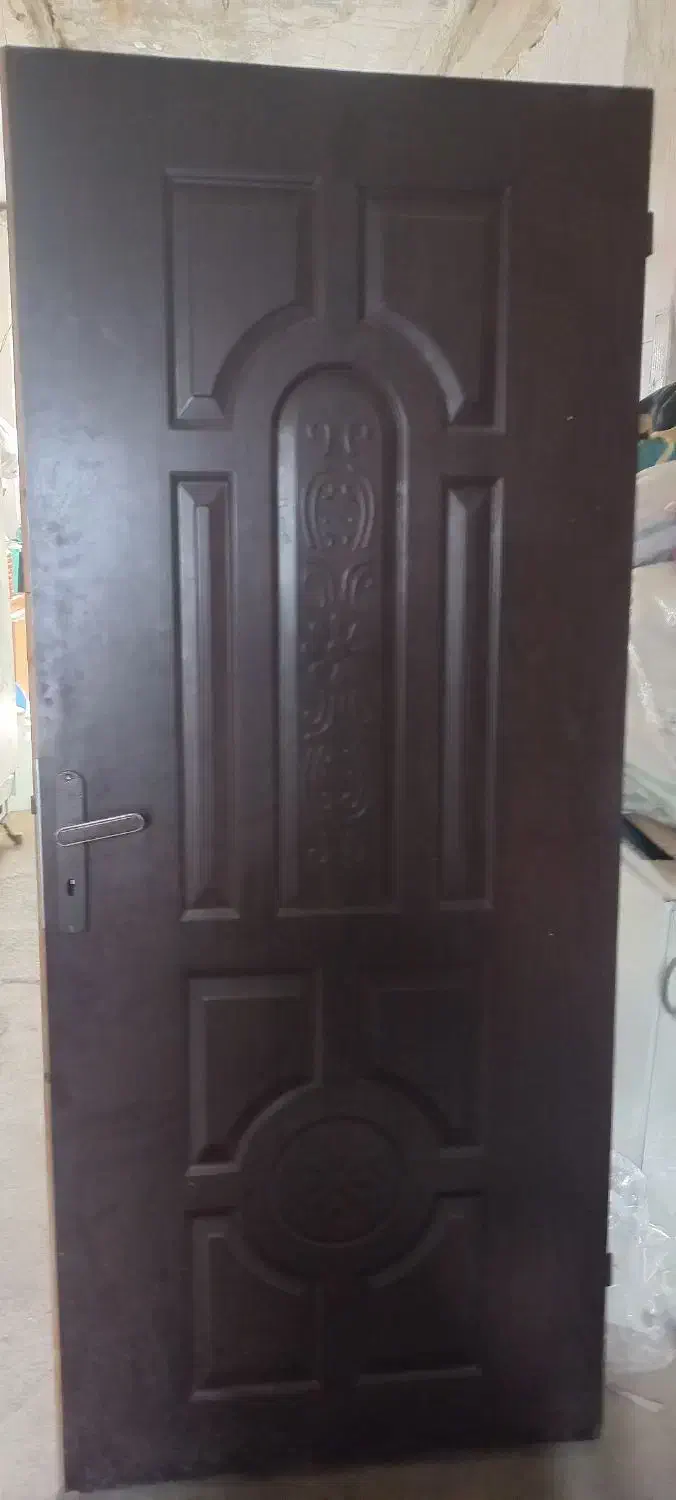 در چوبی سالم|مصالح و تجهیزات ساختمان|عنبران, |دیوار