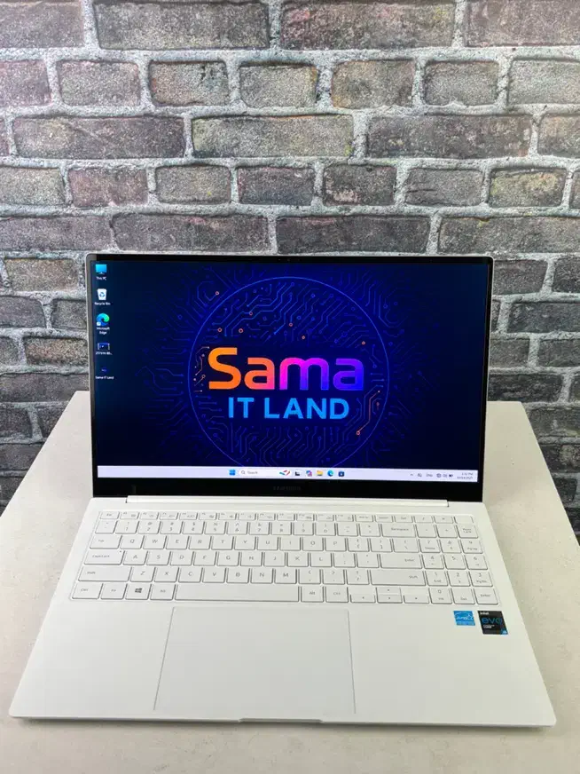 لپتاپSumsung Galaxy/صفحه نمایش باکیفیتOled/نسل ۱۱|رایانه همراه|تهران, میدان ولیعصر|دیوار