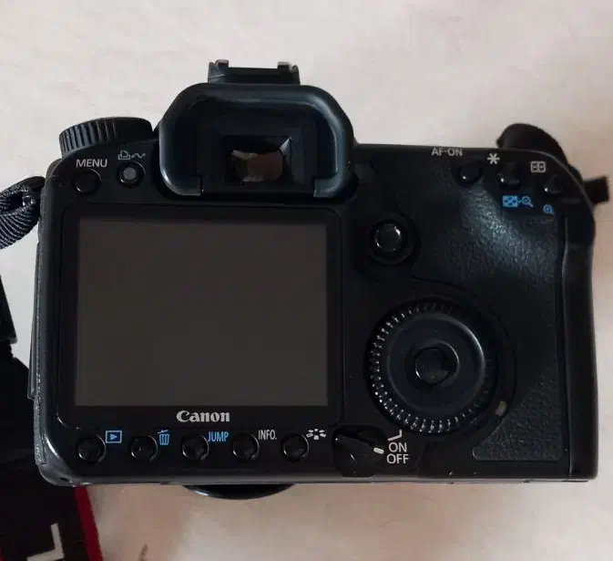 کنون ۴۰ دی فقط ۲۸ تومن بدون هیچ خطو خشی|دوربین عکاسی و فیلمبرداری|اصفهان, فجر|دیوار