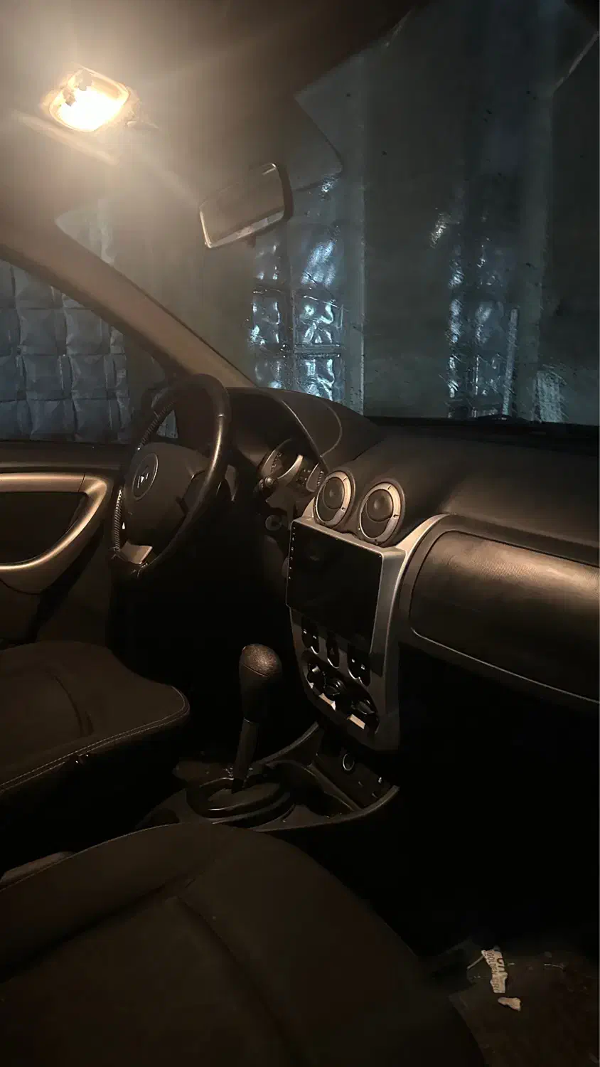 داستر se 2015|خودرو سواری و وانت|تهران,  امام زاده قاسم (نیاوران)|دیوار