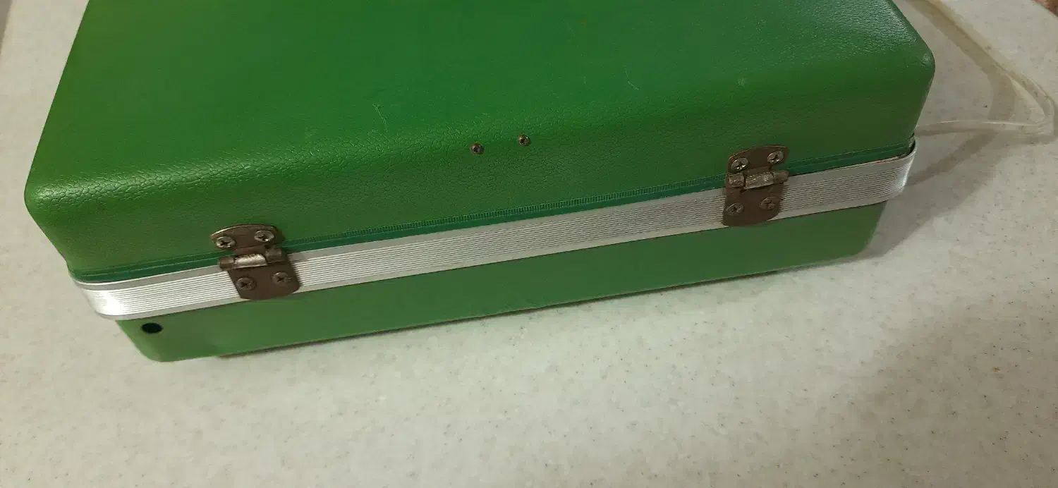 گرامافون برقی باتری ناسیونان اصل ژاپن سالم|کلکسیون اشیاء عتیقه|شهریار, شهریار|دیوار