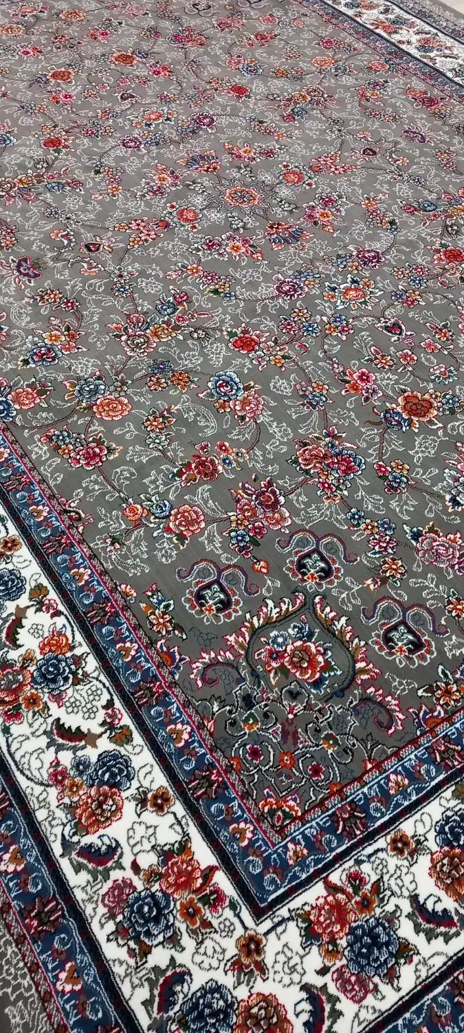 ۴ عدد فرش ۹ متری و ۲ عدد ۶ متری|فرش|پرند, فاز ۴|دیوار