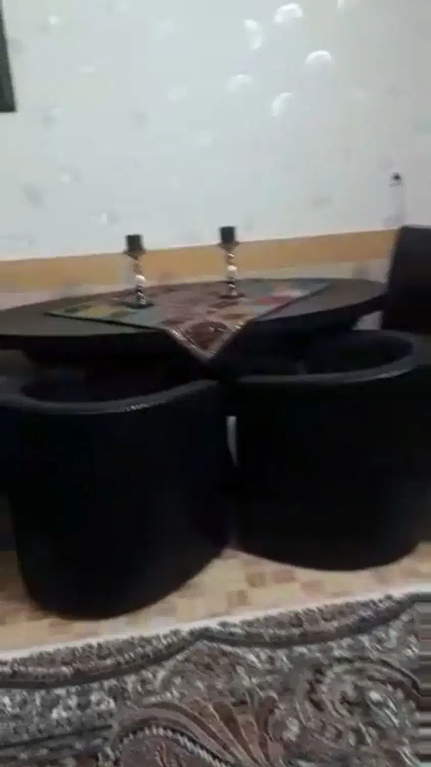 میز غذا خوری|میز و صندلی غذاخوری|قم, شاه سید علی|دیوار