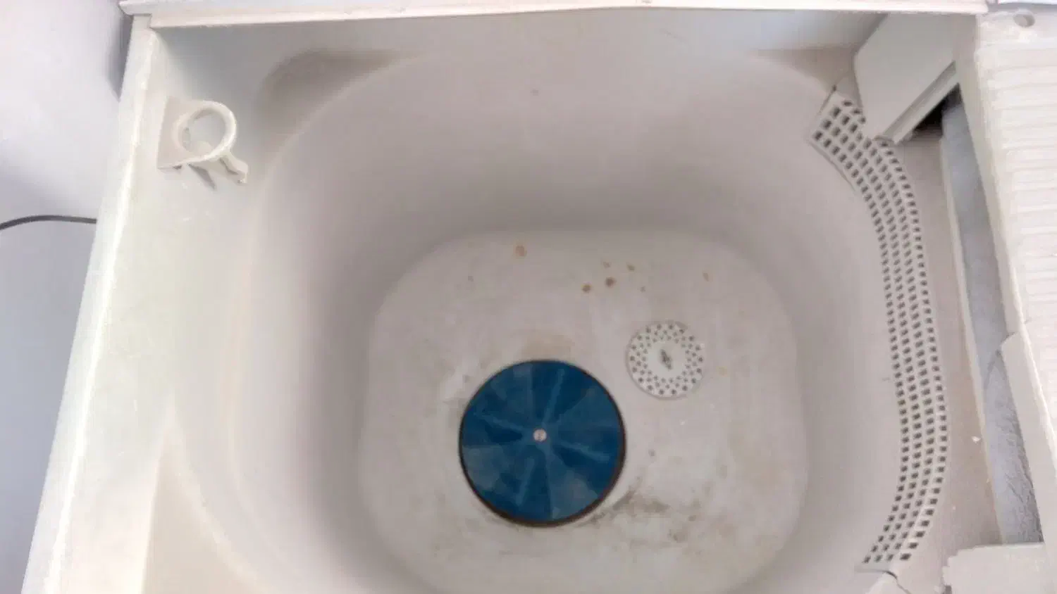 لباسشویی قدیمی امرسان|ماشین لباسشویی و خشککن لباس|اصفهان, شهرک زاینده رود|دیوار