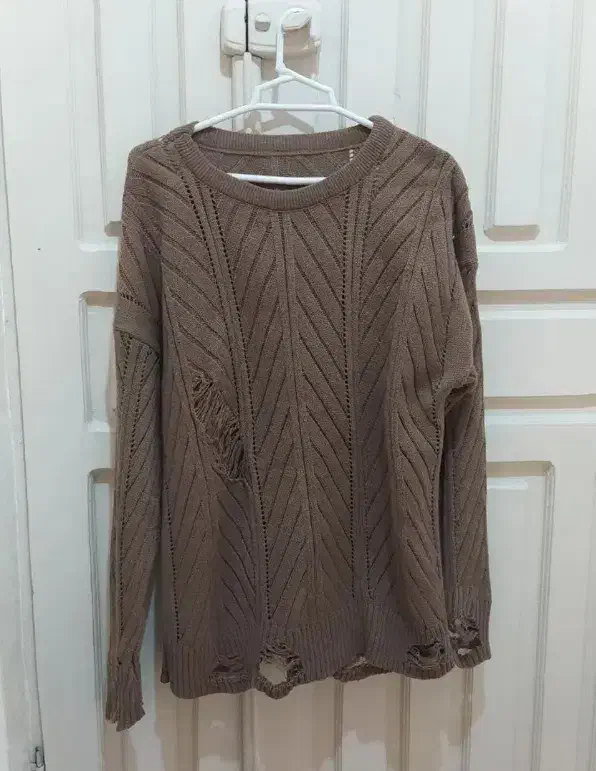 لباس ها از نو تا در حد نو|لباس|رشت, منظریه|دیوار