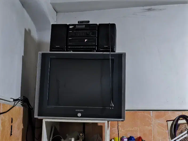 تلویزیون وباند قدیمی|تلویزیون و پروژکتور|قدس, شهرقدس|دیوار