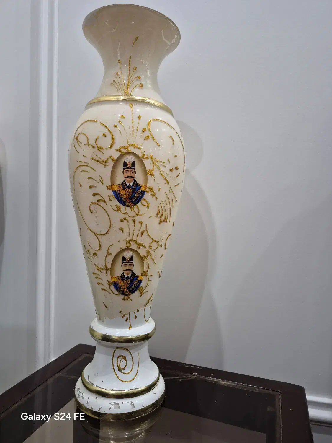 گلدان شیشه ای|گل مصنوعی|گلستان (تهران), |دیوار