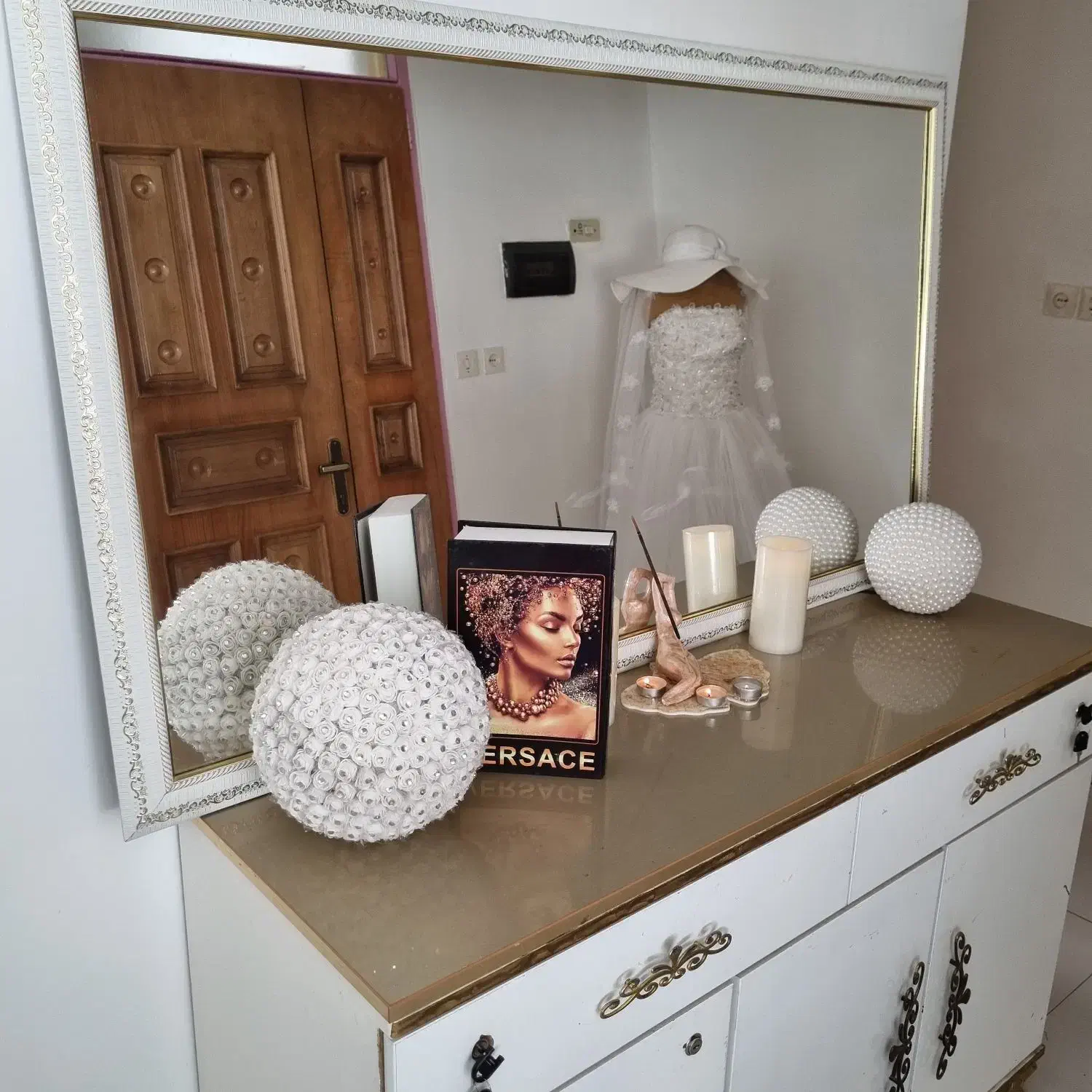 فروش اینه کنسول سالنی|آرایشگاه و سالنهای زیبایی|شاهینشهر, چمران|دیوار