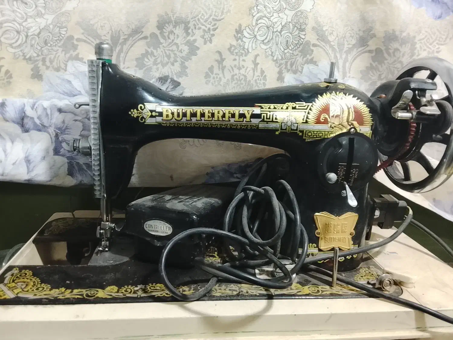 چرخ خیاطی قدیمی|چرخ خیاطی و ریسندگی|اصفهان, ولدان|دیوار