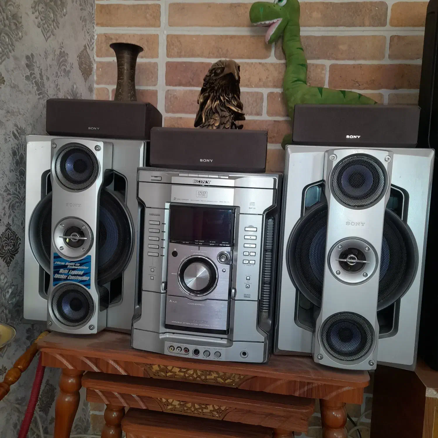 ضبط سونی با دو عدد ساب قوی و سه عدد باندکوچک|سیستم صوتی خانگی|فردیس, منظریه|دیوار