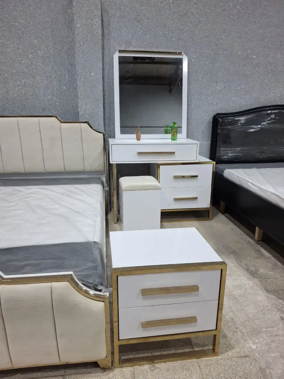 سرویس خواب لوئیز/قیمت مناسب/ انبارگردانی|تخت و سرویس خواب|مشهد, کاظم آباد پنجشنبه|دیوار