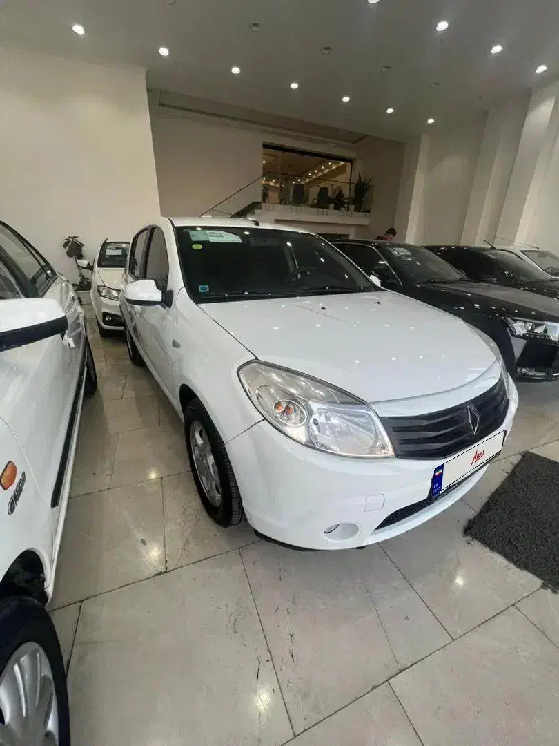 رنو ساندرو اتومات بیرنگ ۸۵ تا کار درجه یک|خودرو سواری و وانت|آمل, |دیوار